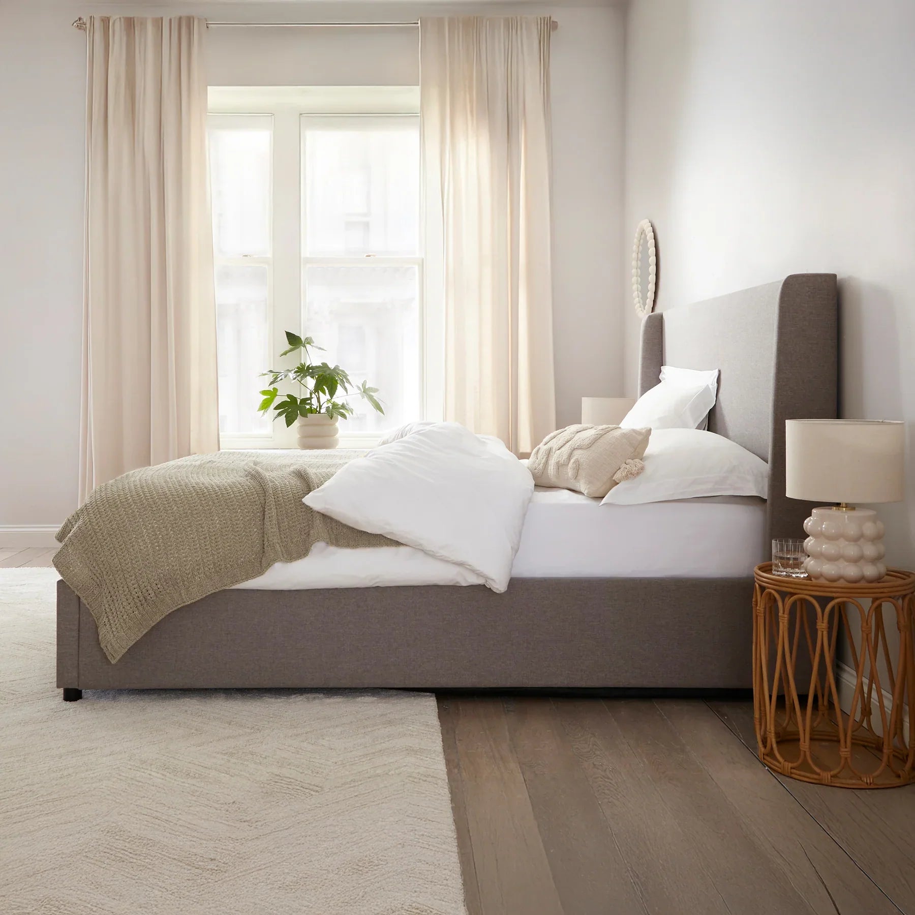 Windsor Wingback Bed